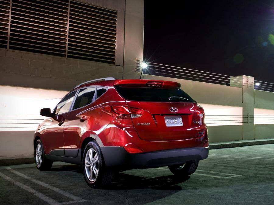  Hyundai Tucson 2010 года  (US) (фото 8 из 16)
